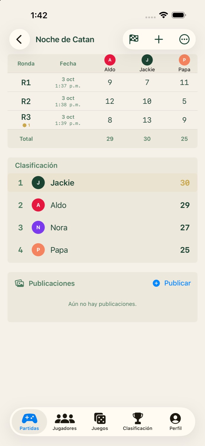 Pantalla de una partida de Catan con la tabla de rondas y la clasificación